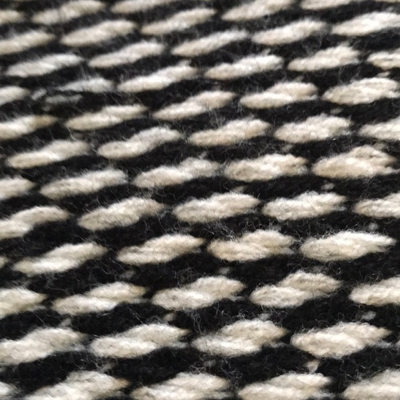 Soini black and white hooded zip up sweater - Picture 6 of 6